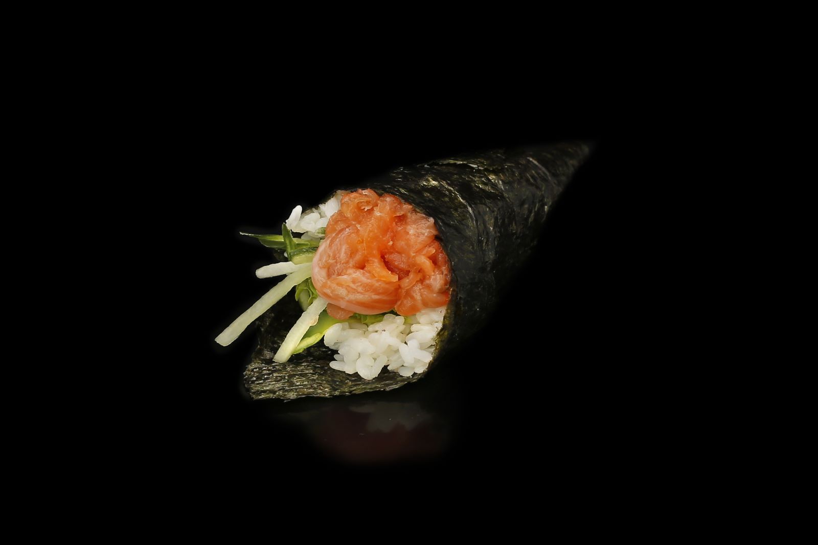 119. Salmon handroll